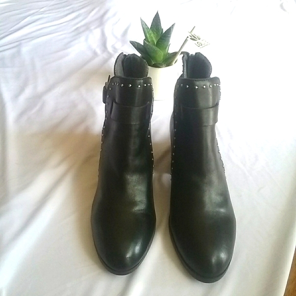 Adrienne Vittadini  Ranno Leather Almond Toe Ankle Fashion Boots Size 7.0 - Picture 4 of 8